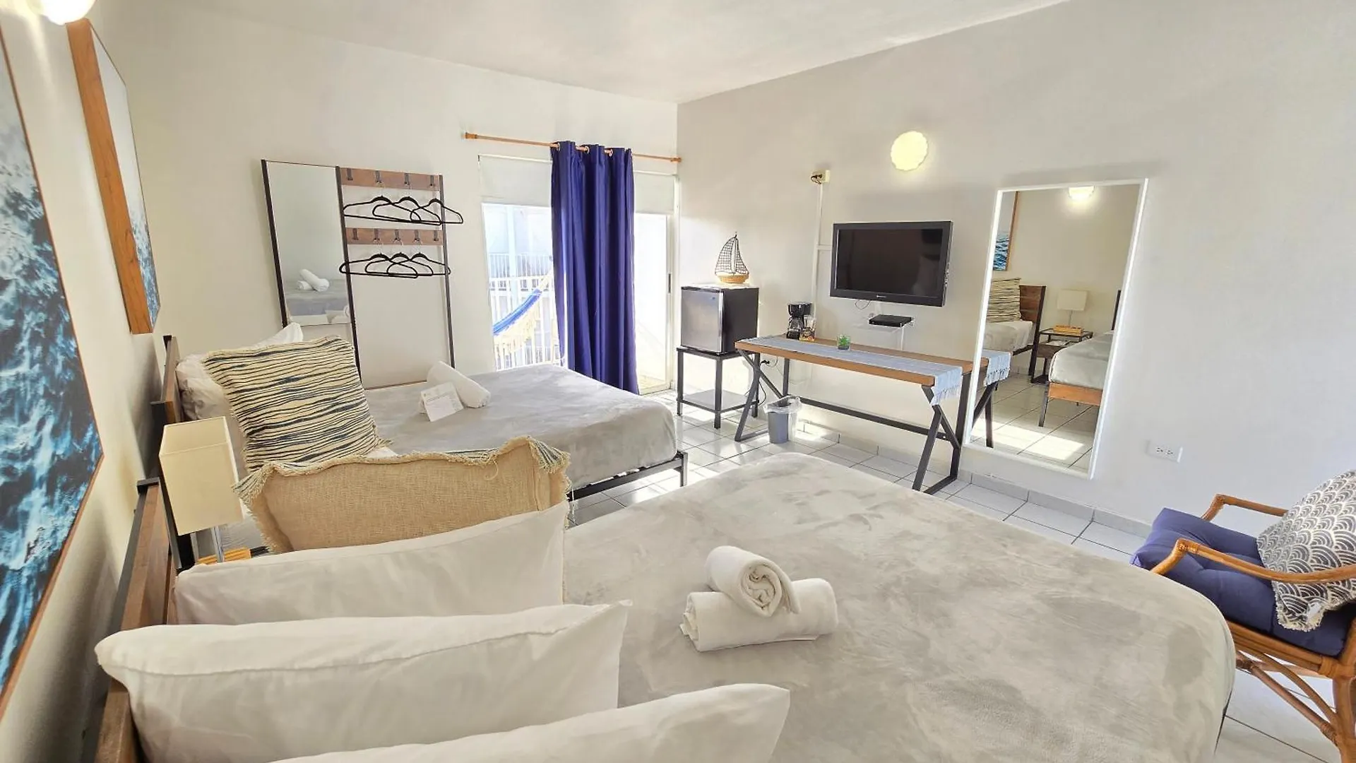 Nautilus By La Jamaca Hotels-Downtown La Parguera لاخاس فندق