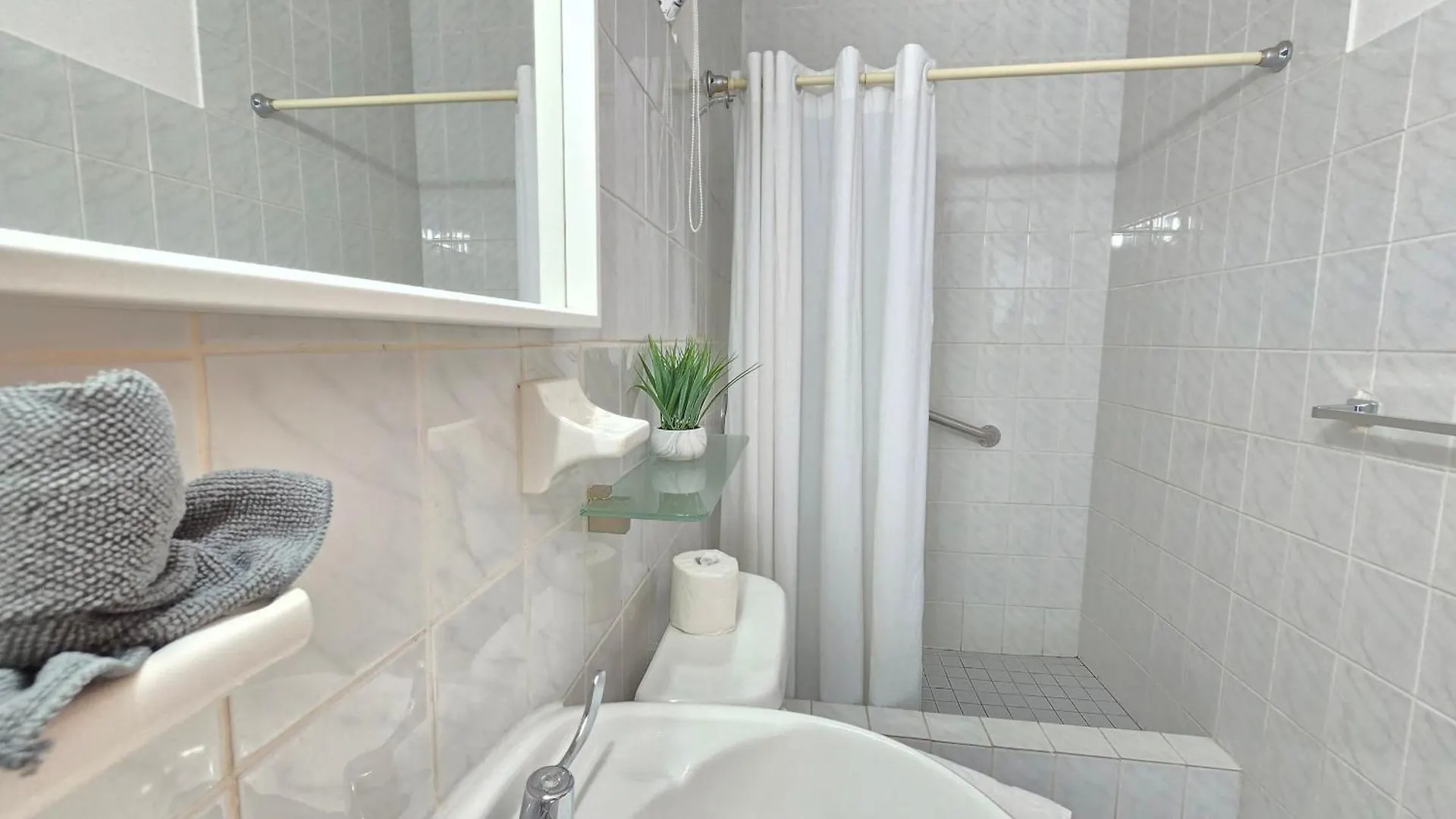 Nautilus By La Jamaca Hotels-Downtown La Parguera لاخاس
