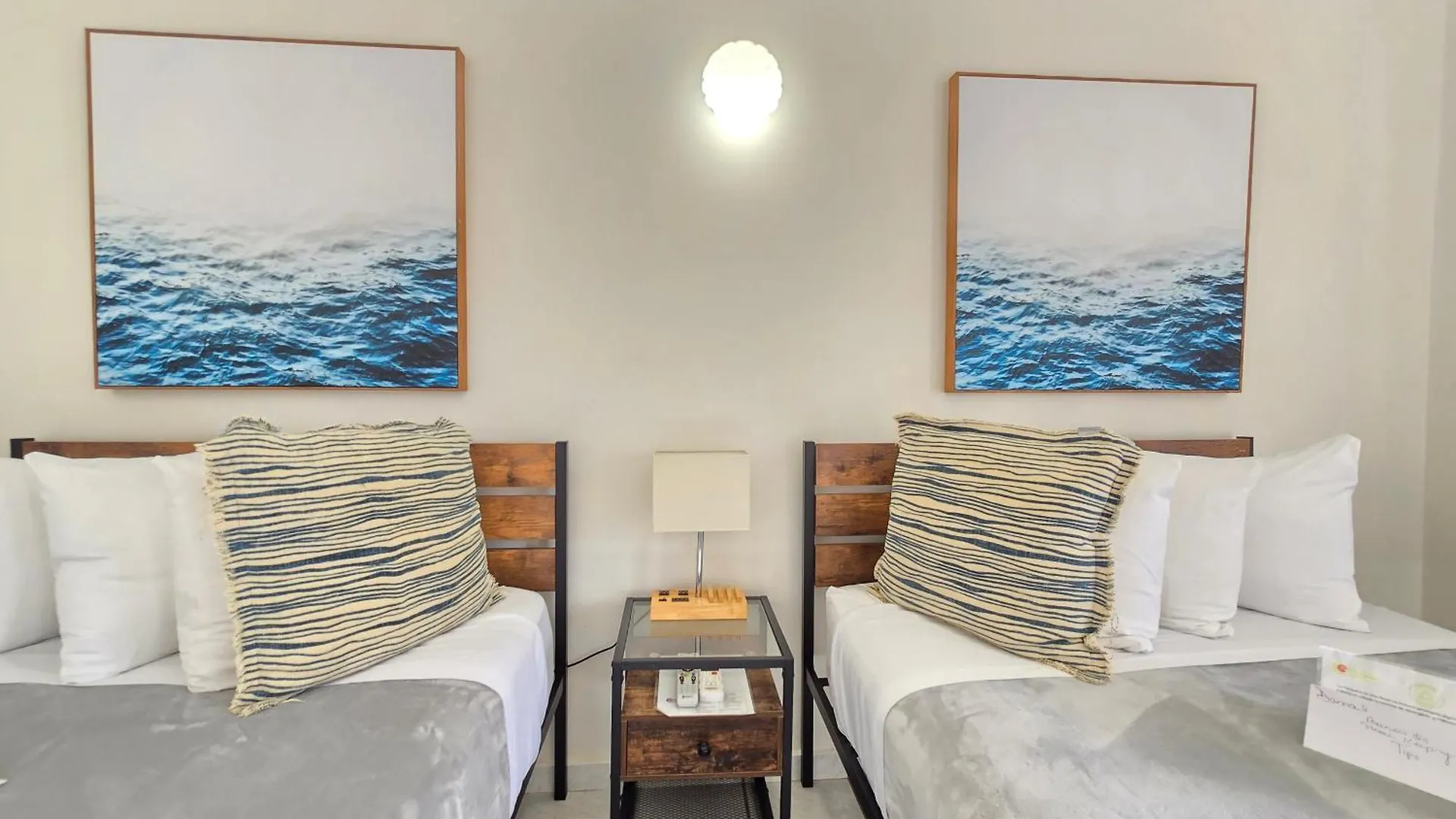 Nautilus By La Jamaca Hotels-Downtown La Parguera لاخاس 2*,