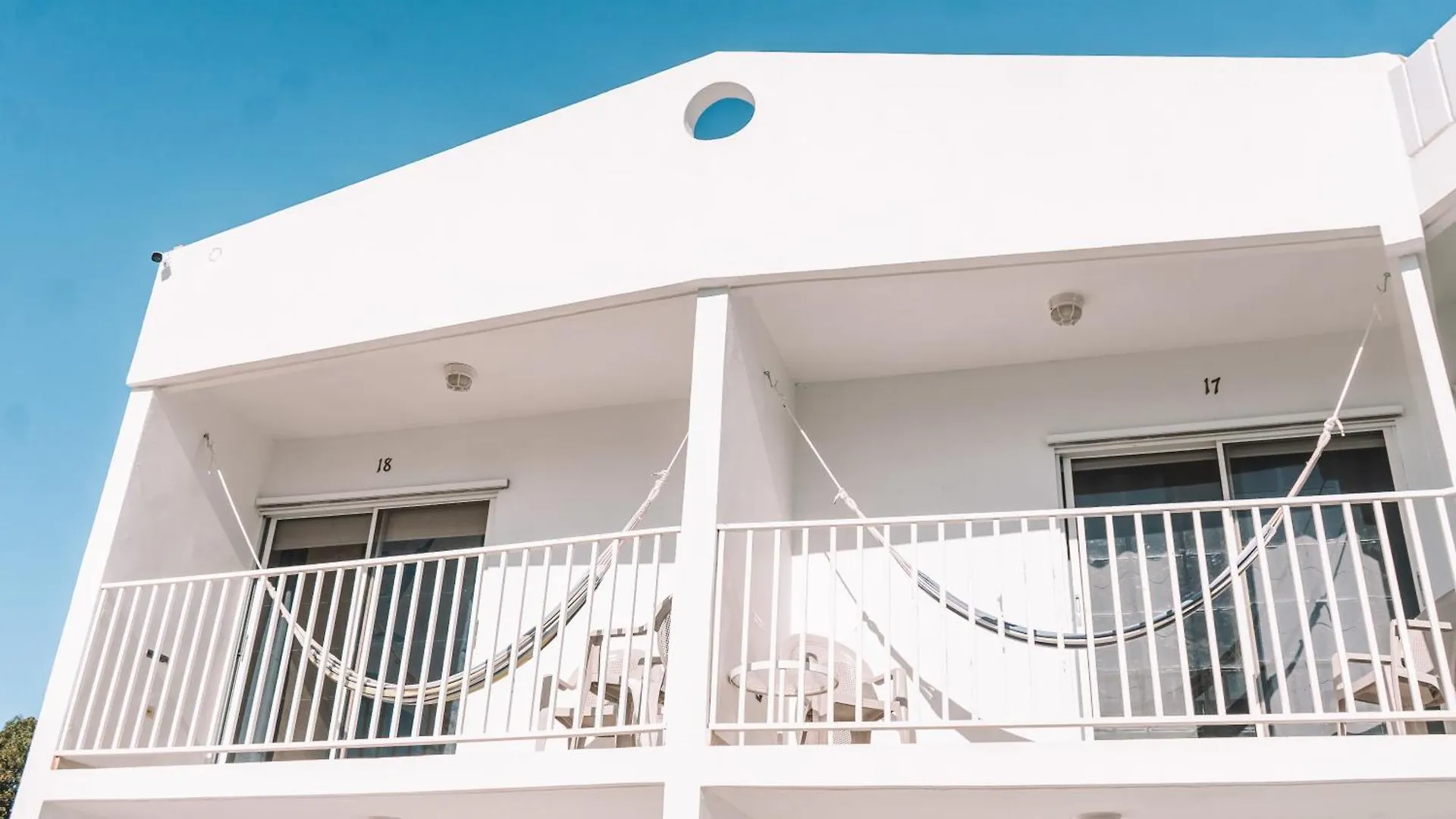 Nautilus By La Jamaca Hotels-Downtown La Parguera의 연락처